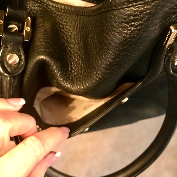 SOLD! TORY BURCH LG. AMANDA SATCHEL LEATHER BAG - Picture 5 of 8